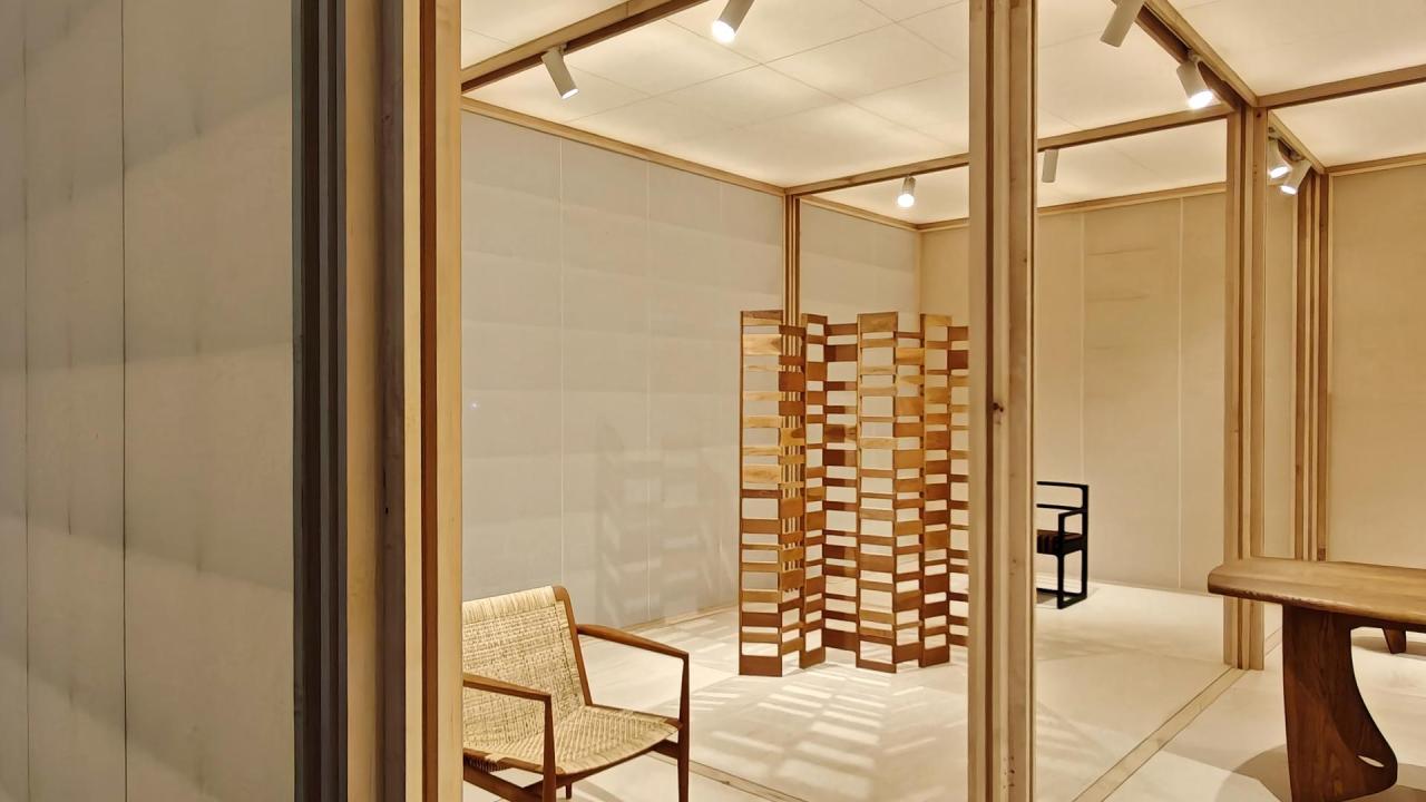 Re-editions inside outside